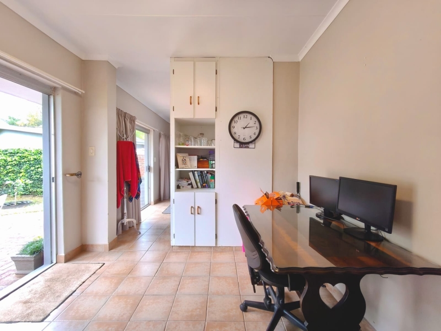 4 Bedroom Property for Sale in Oewersig North West